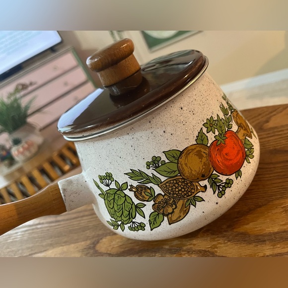 Vtg 70’s Spice Of Life Fondue Pot - Enamelware Vegetable Medley Cottage core - Picture 6 of 12